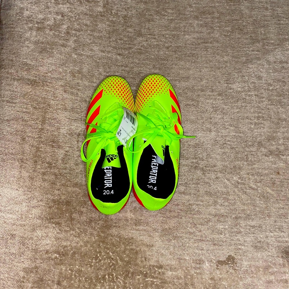 Soccer cleats